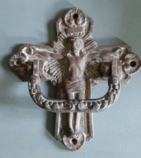 Poignée de cercueil 18e / 19e siècle crucifix en fonte, initiales et chiffre comprar usado  Enviando para Brazil