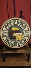 Pot O' Gold Irish Pub Wall Hanging tampa de garrafa leve fábrica angustiante cerveja em excelente estado usado, usado comprar usado  Enviando para Brazil
