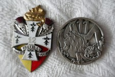 Unattached military badges d'occasion  Expédié en Belgium