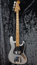 Baixo elétrico Fender 1976 Jazz feito nos EUA vintage prata repintado comprar usado Baixo elétrico Fender 1976 Jazz feito nos EUA vintage prata repintado comprar usado  Enviando para Brazil