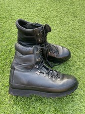 Altberg defender boots for sale  CHISLEHURST
