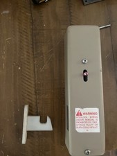 Fechadura de porta de elevador Waupaca EMI3. Somente para a mão esquerda. Recondicionado e testado, usado comprar usado  Enviando para Brazil