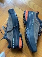 Scarpa trekking avvicinamento usato  Milano