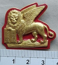 Distintivo con smalti usato  Torino