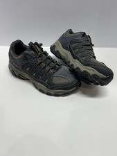 Skechers burn men for sale  Akron