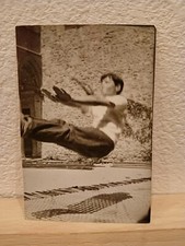 Ragazzo salta sul usato  Bologna