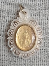 Ancien pendentif reliquaire d'occasion  La Charité-sur-Loire