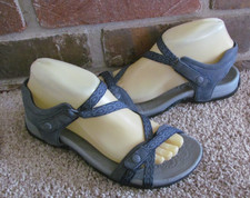 Taos women strappy for sale  Hutchinson