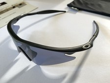 Occhiale sole oakley usato  Italia