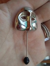 Spilla maschera vintage usato  Bologna