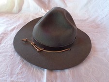 Cappello hat cap usato Cappello hat cap usato  Varano Borghi