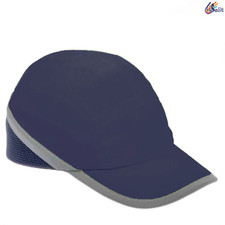 Cappello con visiera usato  Corato
