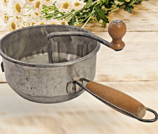 Vintage Foley Perfeito estado. Moinho manual de alimentos manual de metal com alças de madeira comprar usado  Enviando para Brazil