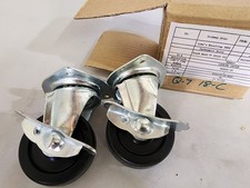 Usado, Lote de 2- Rodízios de bloqueio giratórios para grelha com rosca Master Forge Kenmore RT2417S comprar usado  Enviando para Brazil