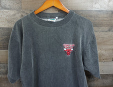 Camiseta masculina vintage Chicago Bulls grande cinza anos 90 na pintura equipamento de basquete, usado comprar usado  Enviando para Brazil