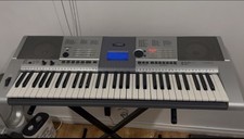 Usado, Teclado portátil Yamaha PSR-E403 - Cinza com suporte e cabo comprar usado  Enviando para Brazil