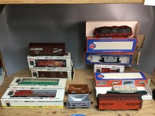 Lot mixed boxcars for sale  Island Park