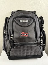Mochila acolchoada OGIO Metro Pack grande com logotipo RUUD cinza claro e preto comprar usado Mochila acolchoada OGIO Metro Pack grande com logotipo RUUD cinza claro e preto comprar usado  Enviando para Brazil