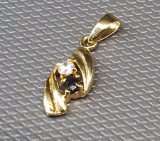 Petit pendentif plaqué d'occasion  Beauvois-en-Cambrésis