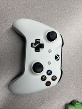 Xbox controller selling for sale  Trenton