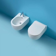 Sanitari sospesi kerasan usato  Manduria