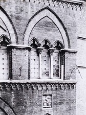Detalhe da janela, Palazzo Buonsignori, Siena, Itália, lanterna mágica corrediça de vidro comprar usado  Enviando para Brazil