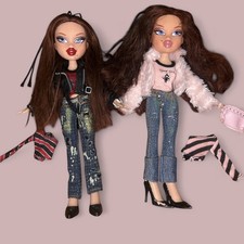 Używany, Lalki bliźniacze Bratz Twiinz Phoebe i Roxxi prawie kompletne na sprzedaż Używany, Lalki bliźniacze Bratz Twiinz Phoebe i Roxxi prawie kompletne na sprzedaż  Wysyłka do Poland