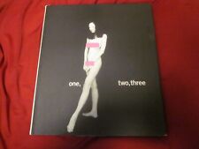 Livro de fotos Kishin Shinoyama One Two Three Saki Takaoka Japão 1995 primeira edição comprar usado Livro de fotos Kishin Shinoyama One Two Three Saki Takaoka Japão 1995 primeira edição comprar usado  Enviando para Brazil