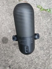 Razer seiren chroma usato  Spedire a Italy