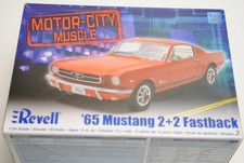 Kit Revell Motor-City Muscle 1965 Ford Mustang 2+2 Fastback escala 1/24 iniciado comprar usado Kit Revell Motor-City Muscle 1965 Ford Mustang 2+2 Fastback escala 1/24 iniciado comprar usado  Enviando para Brazil