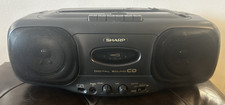 Sharp Boombox QT-CD44 Rádio AM/FM Estéreo CD Gravador Cassete Preto comprar usado Sharp Boombox QT-CD44 Rádio AM/FM Estéreo CD Gravador Cassete Preto comprar usado  Enviando para Brazil