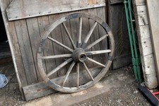 Antica ruota carro usato  Mondovi
