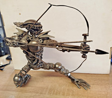 Figurine métallique predator d'occasion  Duclair