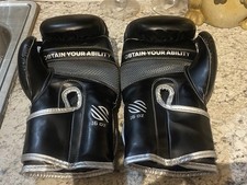 Usado, Luvas de boxe Sanabul gel essencial boxe kickboxing saco de pancadas luvas 16 oz comprar usado  Enviando para Brazil