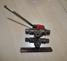 Doppel umschaltventile 8 gebraucht kaufen Doppel umschaltventile 8 gebraucht kaufen  Wadgassen