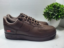 Nike supreme air d'occasion  Expédié en Belgium