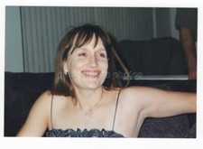 Usado, FOTO COLORIDA ORIGINAL ENCONTRADA MULHER GRANDE SORRISO PUPILAS VERMELHAS E137 comprar usado  Enviando para Brazil