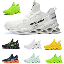 Scarpe sportive uomo usato  Vico Equense