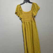 Girl yellow women for sale  Mona