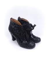 John fluevog women for sale  Albany