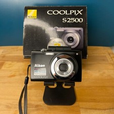 Nikon coolpix s2500 usato  Roma