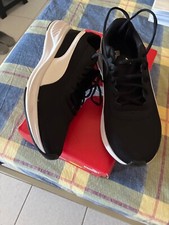 Sneackers uomo usato  Matelica