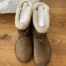 Stivali invernali ugg usato  Spedire a Italy