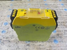 Módulo de relé de segurança Pilz PNOZ s4 C 24VDC 3n/o 1n/c PNOZ s4 24VDC 751104 *Testado* comprar usado  Enviando para Brazil