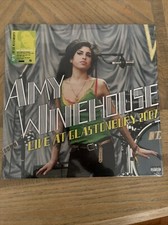 Live at Glastonbury 2007 by Amy Winehouse (Record, 2023) comprar usado  Enviando para Brazil