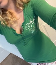 💚 Y2K Aeropostale Manga Longa Henley – Blusa Logotipo Lantejoula Verde (Tamanho P) 💚, usado comprar usado  Enviando para Brazil