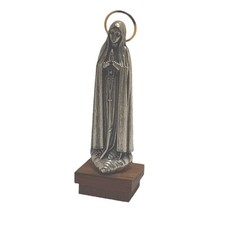 Statua madonna che usato  San Cipriano d'Aversa