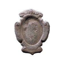 Stemma pietra arenaria usato Stemma pietra arenaria usato  Forte dei Marmi