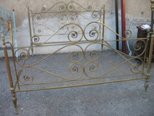 Letto ottone lavorato usato Letto ottone lavorato usato  Italia