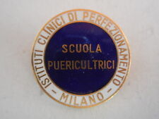 Istituti clinici distintivi usato  Italia